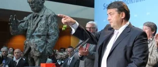 Socialdemokraterna måste hitta sitt jag
