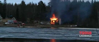 Räddningstjänsten satte stuga i brand