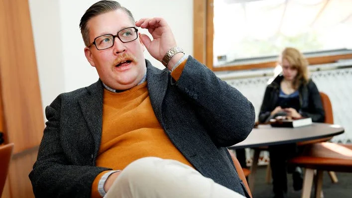 (S)plittringen. Statsvetaren Simon Matti tror att arkitekterna bakom S-kuppen i fullmäktige kommer straffas vid nästa val.