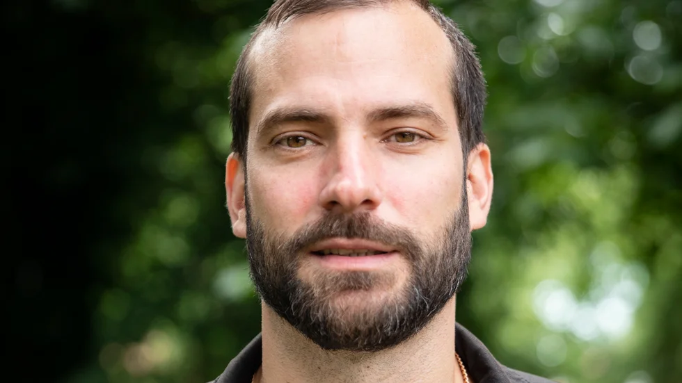 Författaren Andrzej Tichý får Ivar Lo:s personliga pris som delas ut för första gången sedan 2014. Arkivbild.