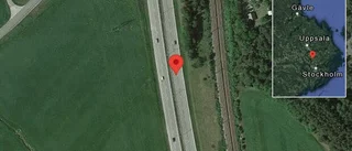 Fordon stillastående på E4 - helt stopp i ett körfält