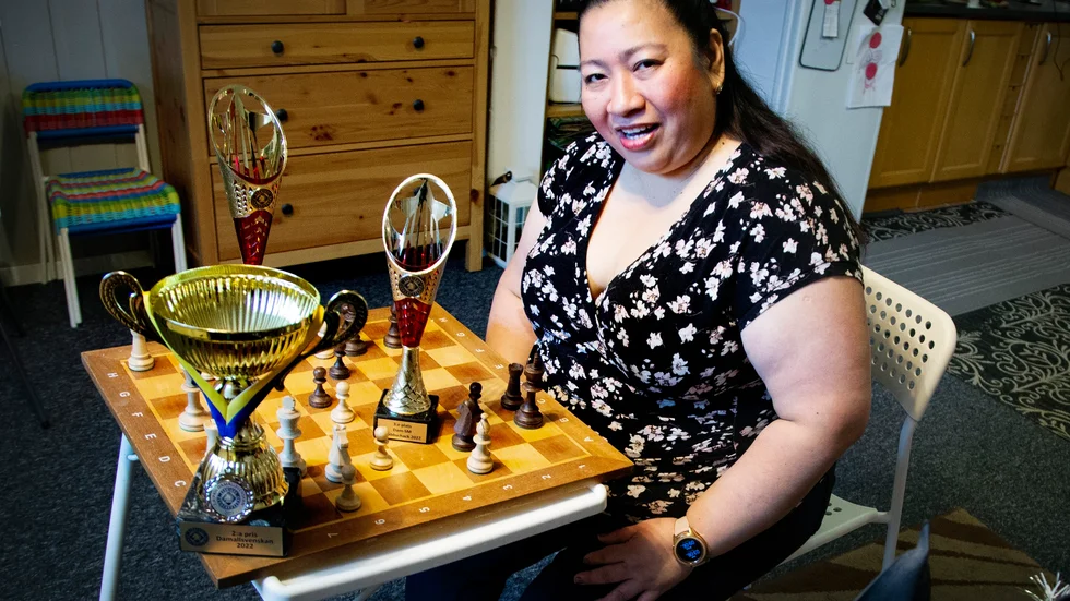 Cristine Mariano har den internationella titlarna WIM, Woman International Master och AGM, Online Arena Grandmaster, dessutom är hon en licensierad FIDE-instruktör.
