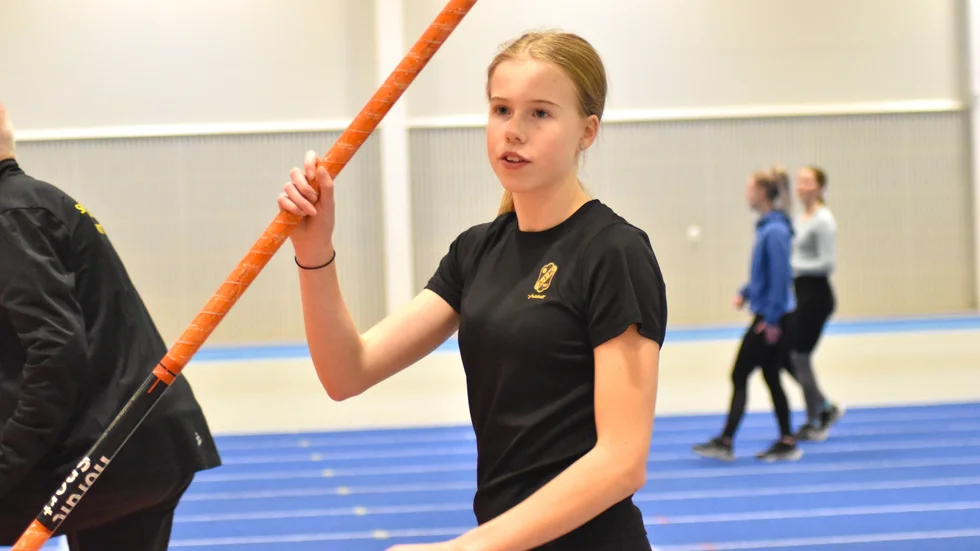 Tilda Fridenborg fortsätter att imponera. På måndagen blev det personliga rekord både på 60 meter och i stav.