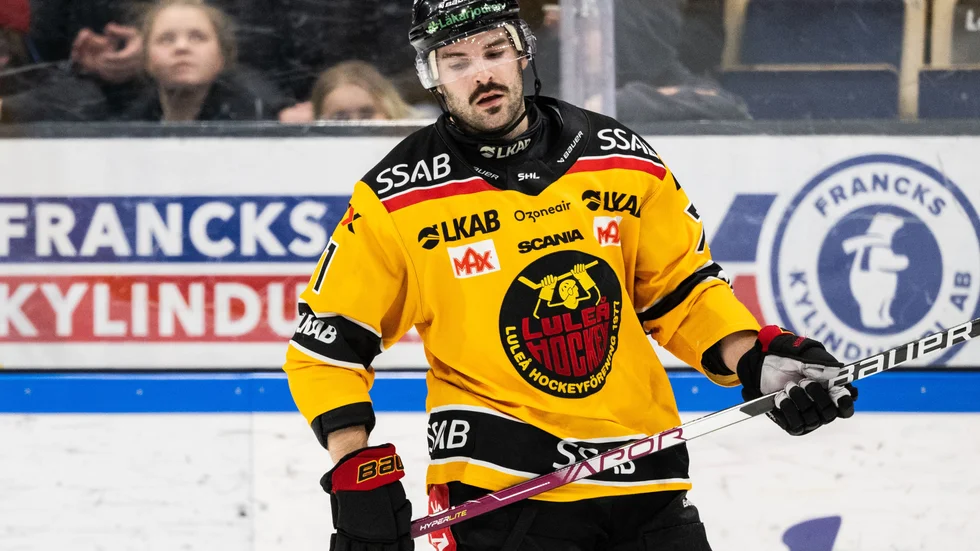 Linus Fröberg var känslosam efter att ha slagit ut sin pappas Oskarshamn.
