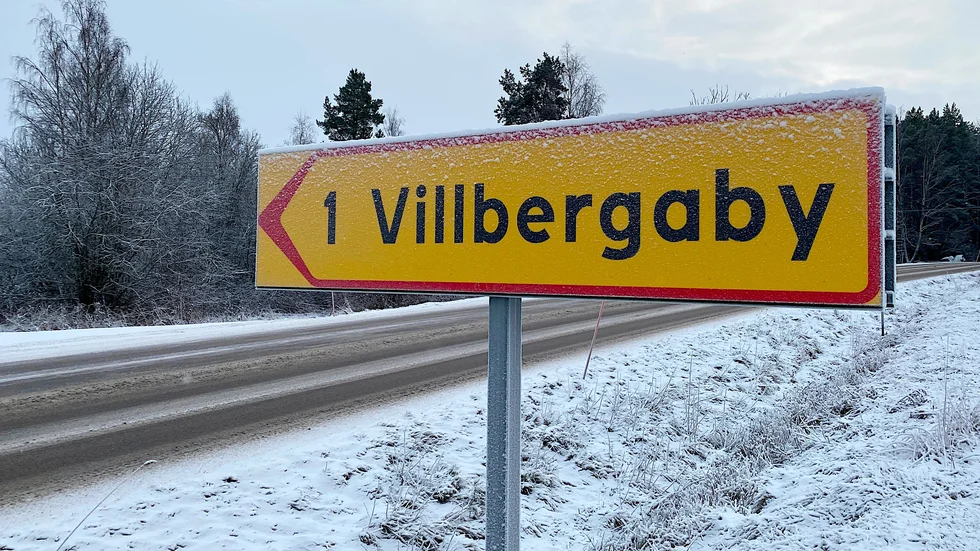Mark- och miljödomstolen avslog överklagandena av beslutet om bygglov för åkeriet som vill etablera sig i Villberga by. Men boende i området fortsätter sin kamp.