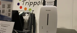 Butiker har coronaskydden kvar – är det något vi ska vänja oss vid? • Smittskyddsläkaren svarar