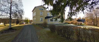 Jättevilla på 500 kvadratmeter såld i Rolfs, Kalix - priset: 1 600 000 kronor