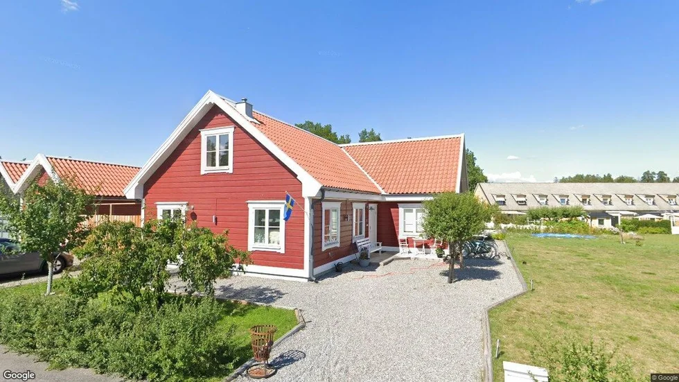 Byalagsvägen 16
