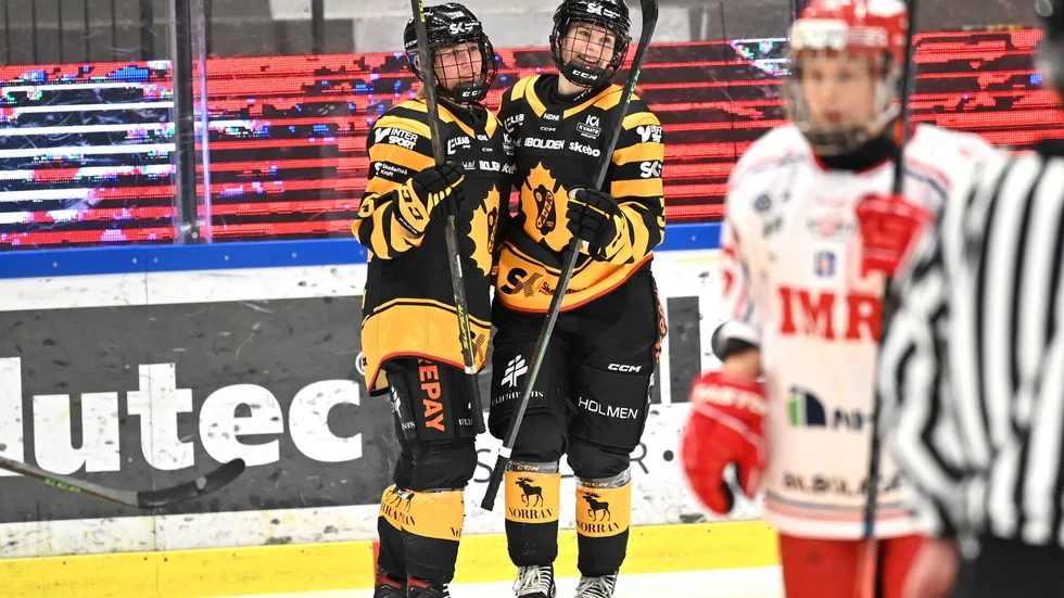 AIK tog två vinster under helgen och har nu vunnit 16 av 16 matcher.