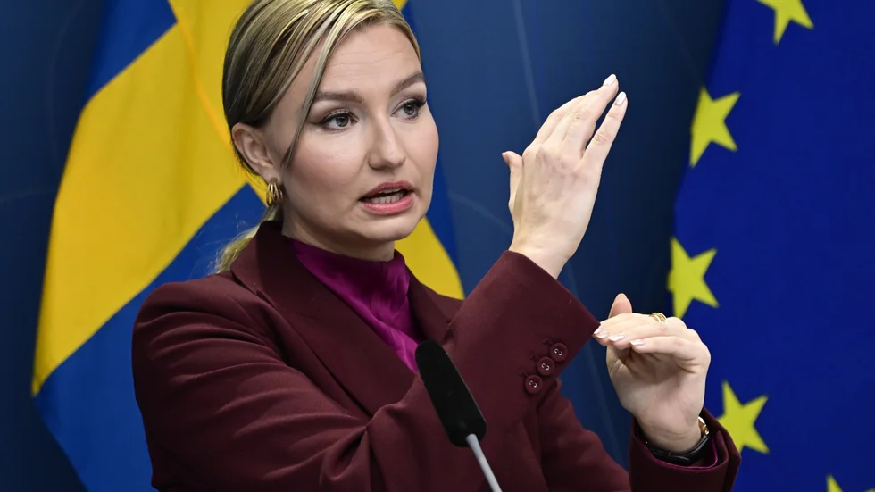 Energi-och näringsminister Ebba Busch (KD) under pressträff om högkostnadsskydd för höga elpriser.