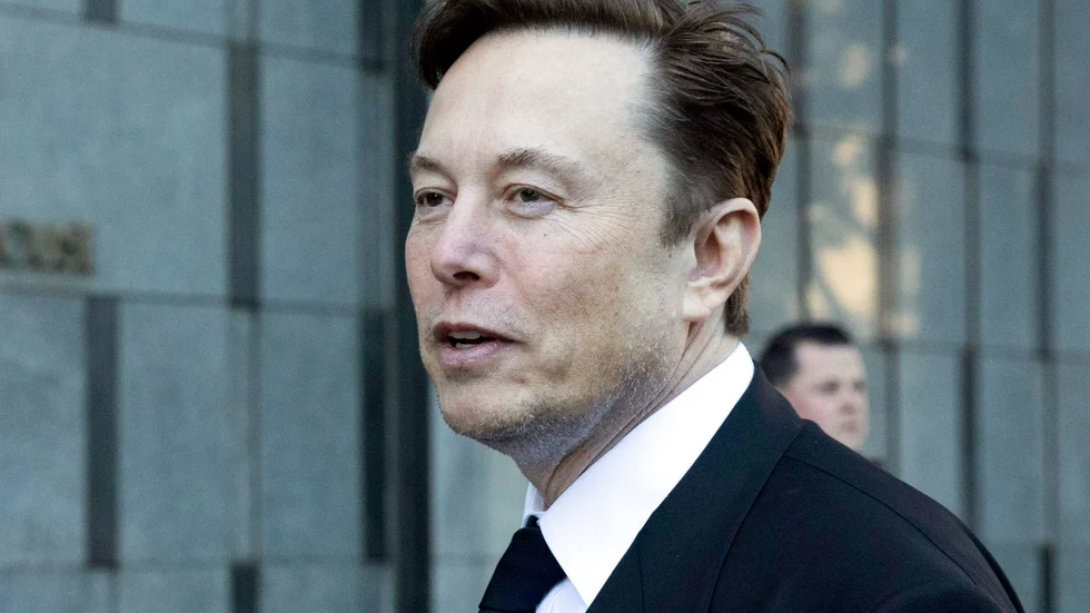 Twitter- och Teslachefen Elon Musk manar AI-laboratorier att pausa sin utveckling av AI-system. Arkivbild.