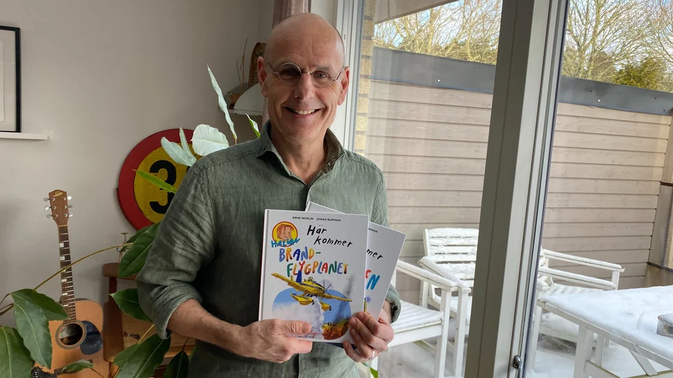 Första boken om "Halvan", "Här kommer polisbilen", släpptes 1995. Sedan har det kommit otaliga böcker. 