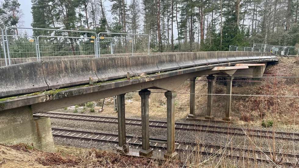 Den här bron söder om Strångsjö ska rivas nästa år. 