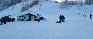 Kanis skidbacke agerar scen till julkalendern
