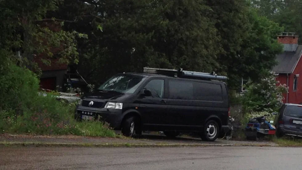 UTREDS VIDARE. De släppta männen är fortsatt misstänkta.