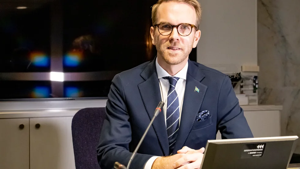     
Varför har regeringen ens har tillsatt en bostadsminister? Nu har vi har något så ovanligt som en minister utan politik. Frågan måste ställas, vad ska bostadsminister Andreas Carlson (KD) göra under de kommande fyra åren, undrar Byggnads Mälardalens ordförande Jan Andersson.