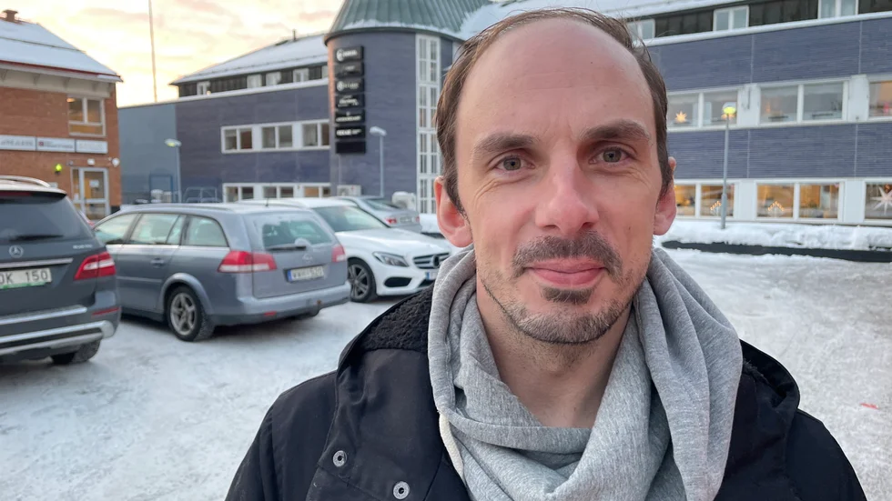 Backikonen, Fredrik Lindgren, förstärker Clemensnäs kansli och blir ny sportchef och säljare i föreningen.