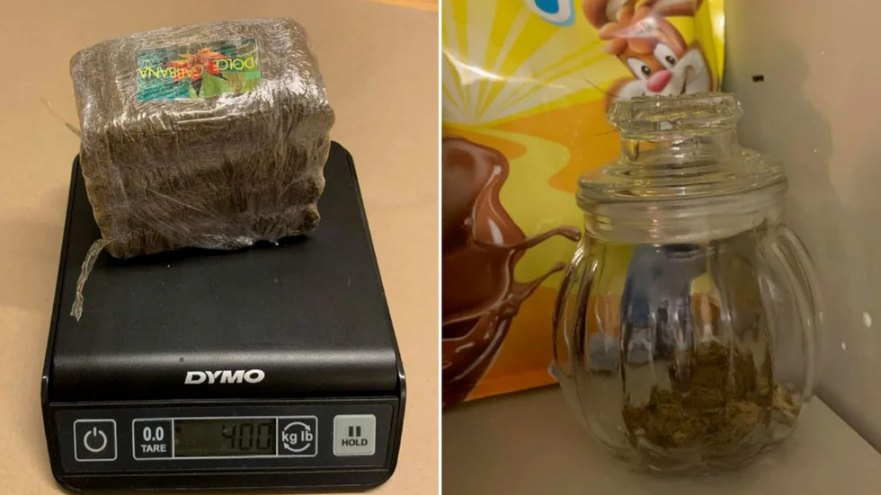 Fyra haschkakor på sammanlagt 400 gram hittades i den misstänktes föräldrars källarförråd. Vid husrannsakan hemma hos den misstänkte påträffades marijuana i en kakburk i köket.