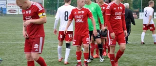 Raset – släppte in sju mål på en halvlek