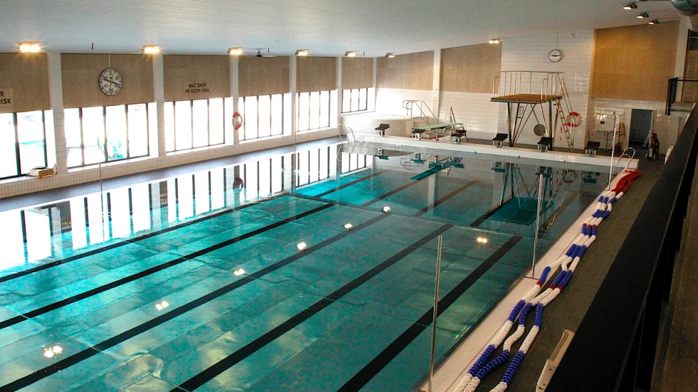 Kultur och fritid vill stänga bassängen i Älvsbyns sportcenter fyra veckor under sommaren. "I princip alla andra simhallar gör det", säger Monica Sjölund, kultur- och fritidschef.