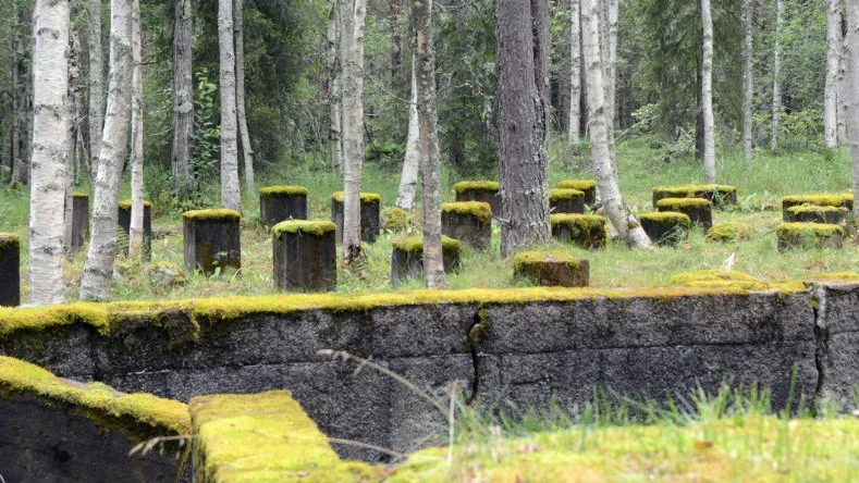 gruvrest. Hörnstenar i Laver.