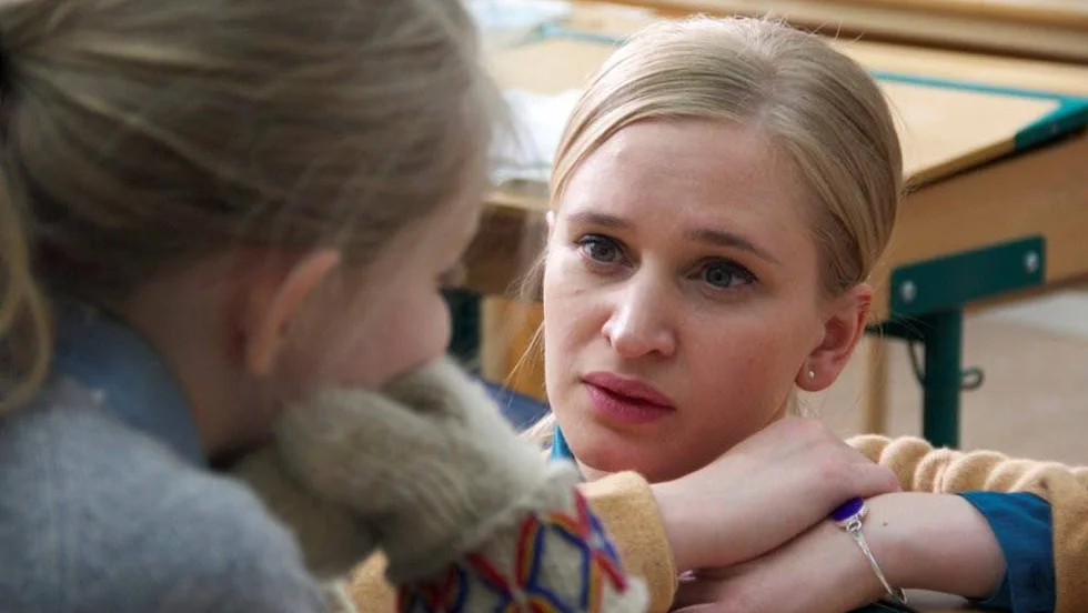 Vera Vitali är lysande i huvudrollen i "Min så kallade pappa", där hon spelar den gravida läraren Malin som söker upp sin pappa, som drabbas av en stroke.