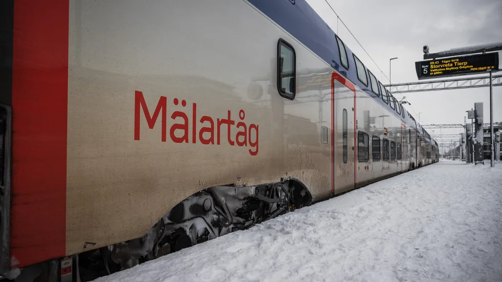 Mälartåg ställer in avgångar. UL försöker kompensera med extrabussar.