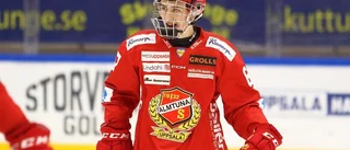 Filip, 15 år, kan inte få nog av sporten han älskar – ber vaktmästarna om hjälp med extra istid: "Hockeyn är mitt liv"
