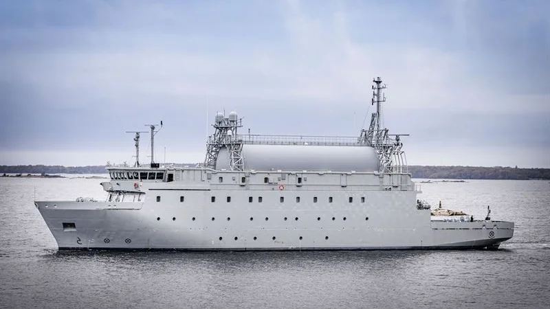 Saab har byggt signalspaningsfartyget HMS Artemins till den svenska marinen. Nu ska två liknande fartyg utvecklas för Polens räkning. 