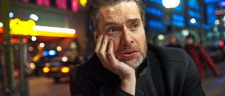 Flinck gör pjäs av sitt eget liv