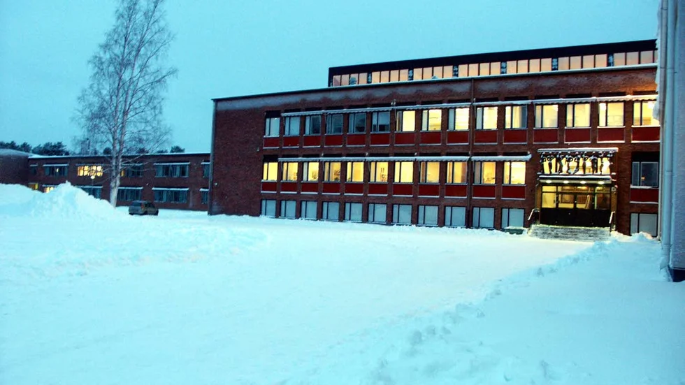 Nästan varannan niondeklassare vid Manhemsskolan är i fara för att inte klara gymnasiekompetens.