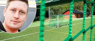Åtta månader efter invigningen av den nya idrottsplatsen – nu har fotbollsmålen fått sina nät
