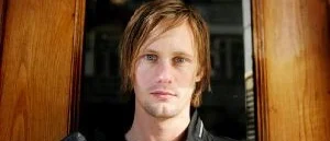 Bråda tider för 
Alexander Skarsgård