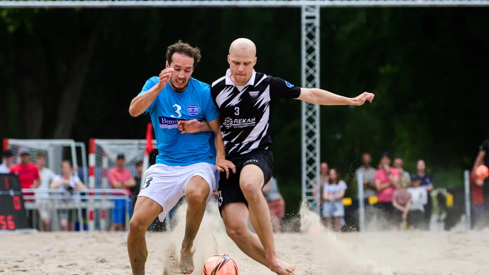 ”Ett misslyckande från start till slut”, säger Pontus Olofsson efter att Norsjö IF missat finalplatsen i beachsoccer-SM.