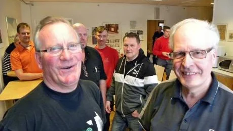 Lasse Svensson och Per-Inge Hellander, två veteraner på Totebo AB, som avtackades på fredagen.Foto: Anders Jacobsson