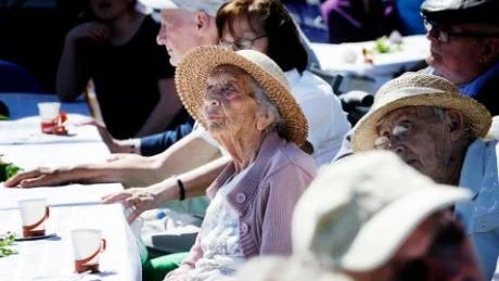 - En mycket trevlig midsommarfest, tyckte Anne-Marie Nilsson som bor på Tjustgården. Foto: Ola Axman