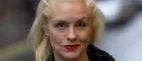 Regina Lund sprider "random love" i Västervik