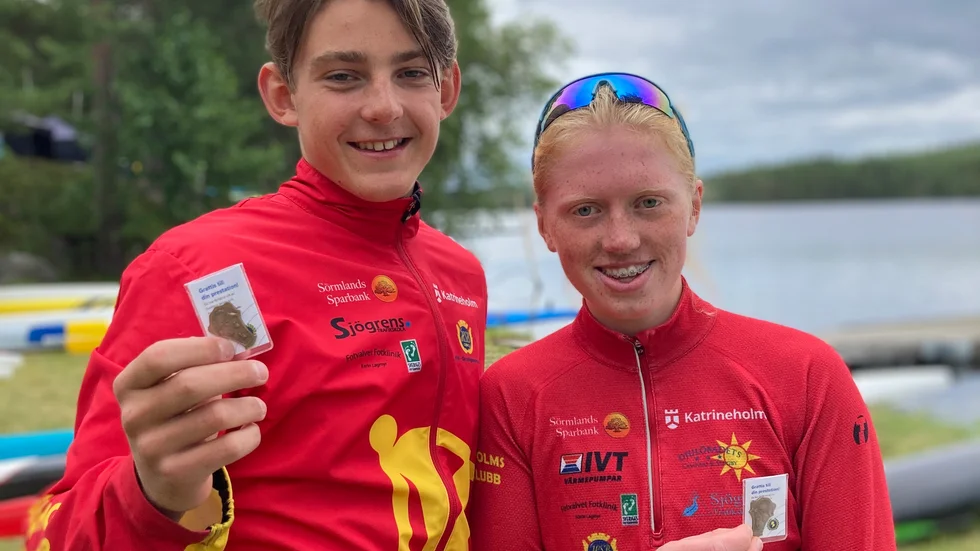 Ett överraskande brons i mixed över 500 meter blev det gör Dimitrij Tinins och Elsa Jansson från Katrineholms kanotklubb. Den förstnämnde bärgade också ett individuellt brons.