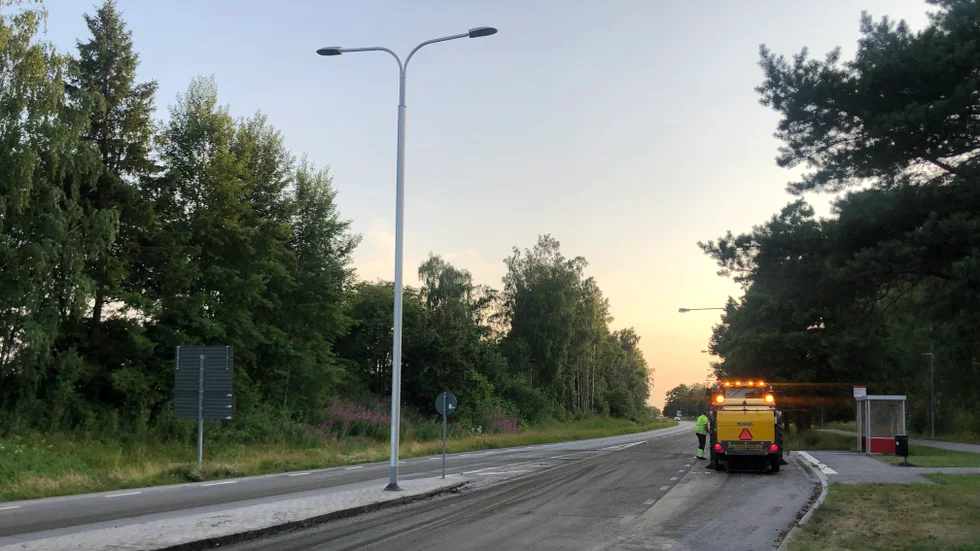 Svevia var snabbt ute och sanerade efter spillet av rötslam på Metallvägen bland annat. 