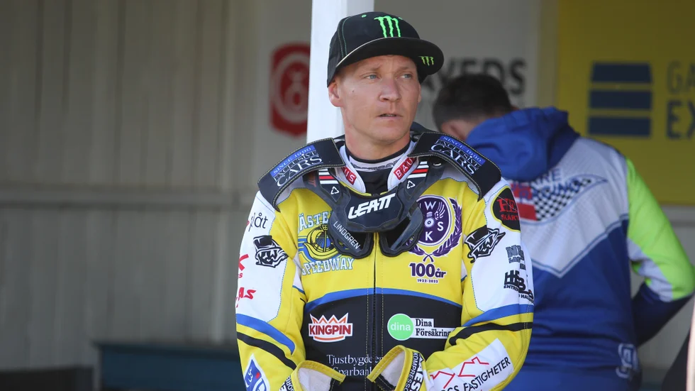 Det blir ingen Fredrik Lindgren i derbyt mot Dackarna sedan han slagit i huvudet och drabbats av huvudvärk i samband med en polsk ligamatch.