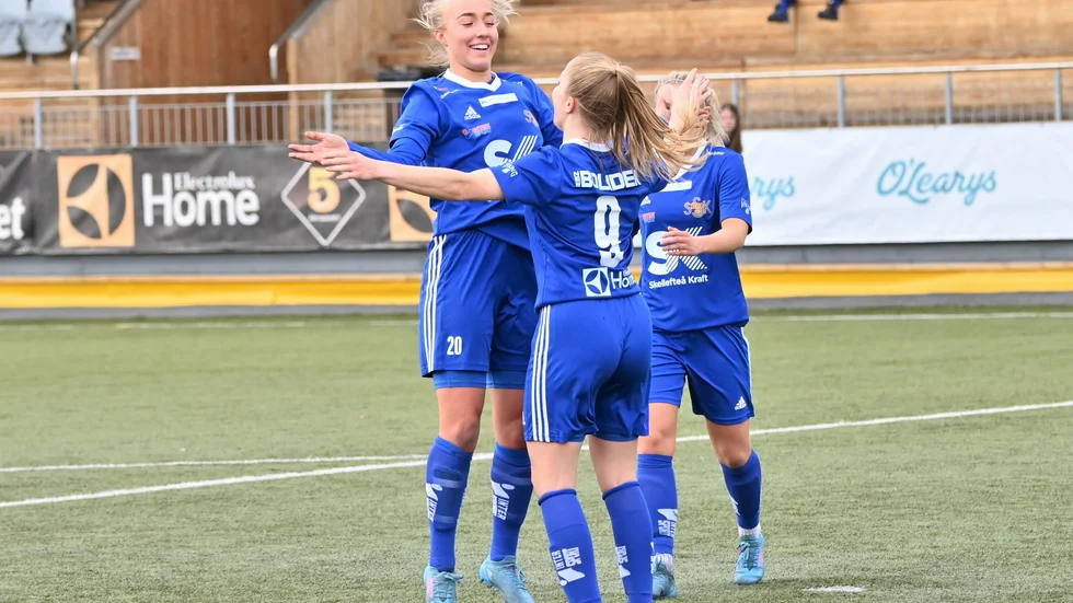 Wilma Dahlgren gjorde två nya mål när Sunnanå vann i återstarten.