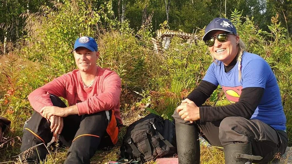 Kent Nedergård äger stugan i Ullatti tillsammans med sin fru Ulrica Nedergård (på bild) och sin mamma Gunnel Nedergård. 
