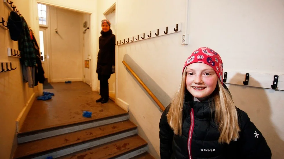 11-åriga Herta Tindberg gillar inte alls biltrafiken utanför Strängnäs Montessoriskola. Hon skrev nyligen till kommunen i detta ärende.