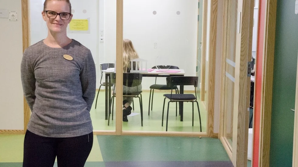 Biträdande rektor Emma Broberg Kilian samordnar novemberlovskola på Nyköpings högstadium. Hon berättar att 20 av 47 nior lyckades få behörighet under sommarskolan tidigare i år.