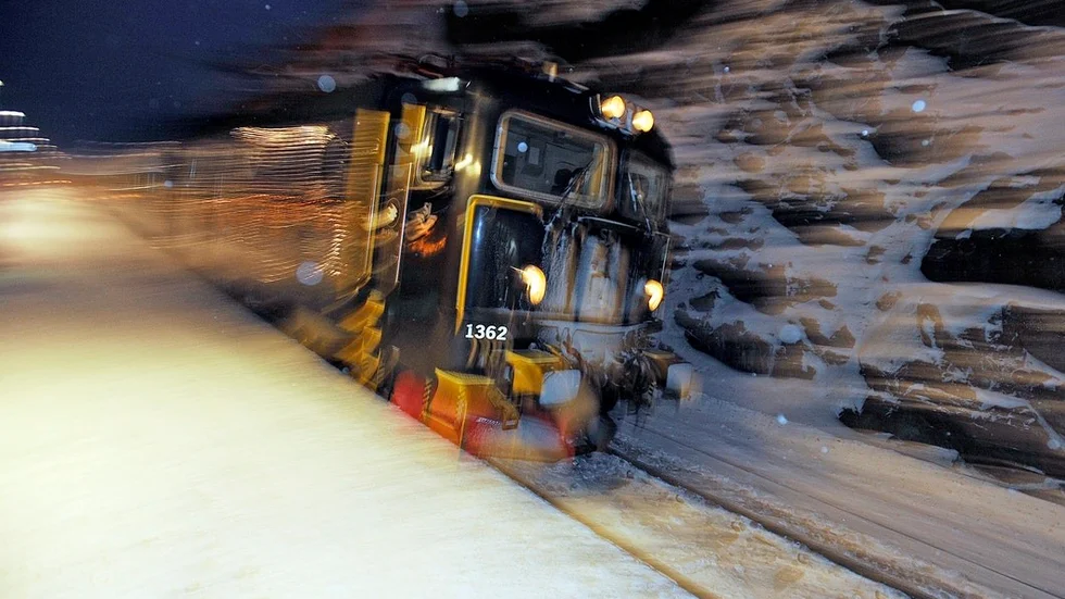 Ett banarbete mellan Eskilstuna och Kjula gör att tågen ersätts med buss. Men det gäller endast de sena avgångarna.
