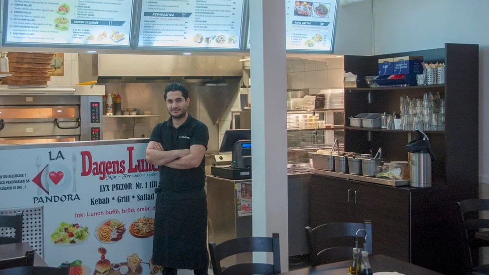 Alex Sarihan, som är en av delägarna på Pizzeria Pandora i Trosa, öppnar snart en ny restaurang på Stora torget i Gnesta tillsammans med en kollega.