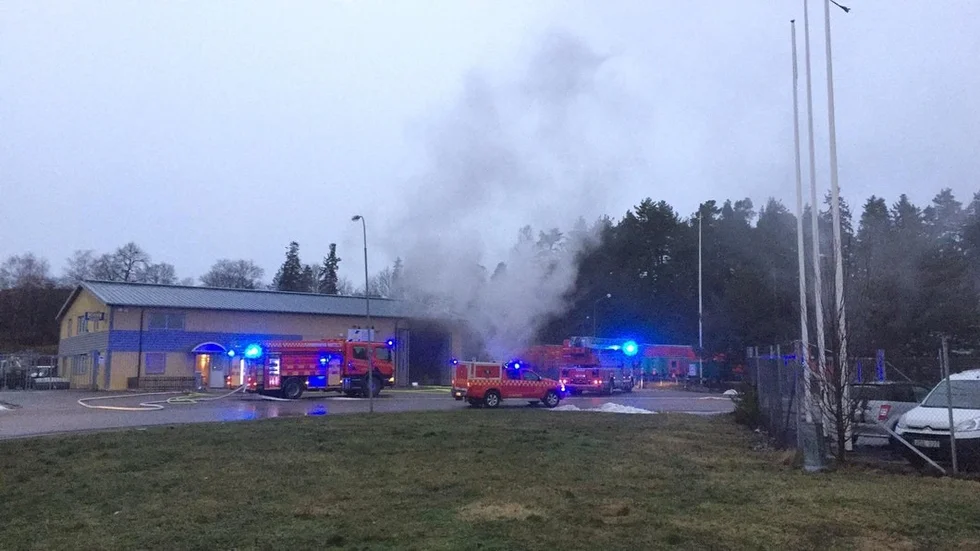Ett antal brandbilar larmades till Maskingatan i Gnesta på fredagseftermiddagen förra veckan.