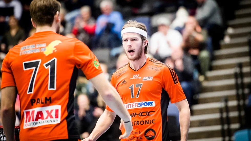 En återkommande syn denna säsong. Onyx dödliga offensiva duo Viktor Palm (nummer 71) och Jesper Ekström levererar mål som skapar andrum, momentum och självförtroende. Palm var involverad i fem av åtta Onyxmål när Craftstaden från Oskarshamn besegrades.