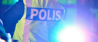 Naken man löpte amok i Malmköping – gapade, skrek och bets