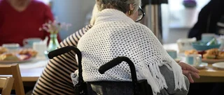 84-årig kvinna slogs blodig på äldreboende – man gick till attack under adventsfika efter bråk om stol